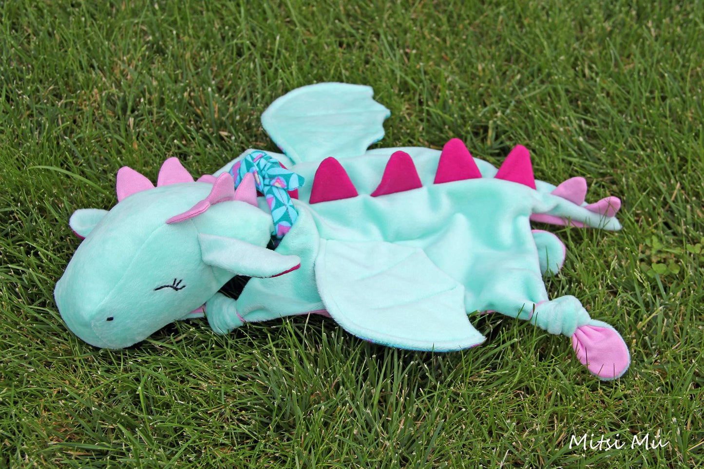 Schnuffeltuch Drache zum selber nähen mit Nähanleitung und Schnittmuster