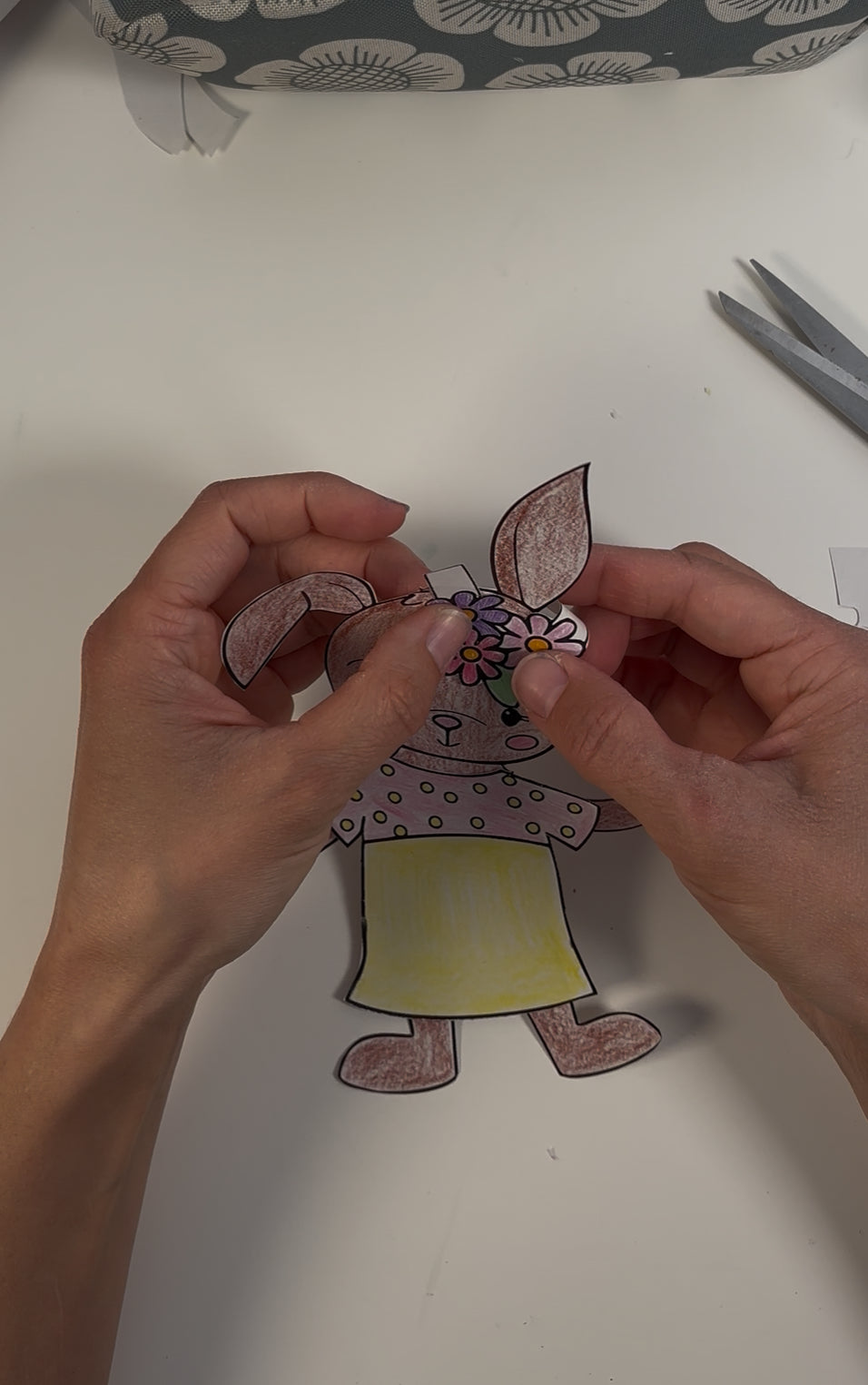 Hase - Papier Vorlage - ausmalen, ausschneiden, anziehen